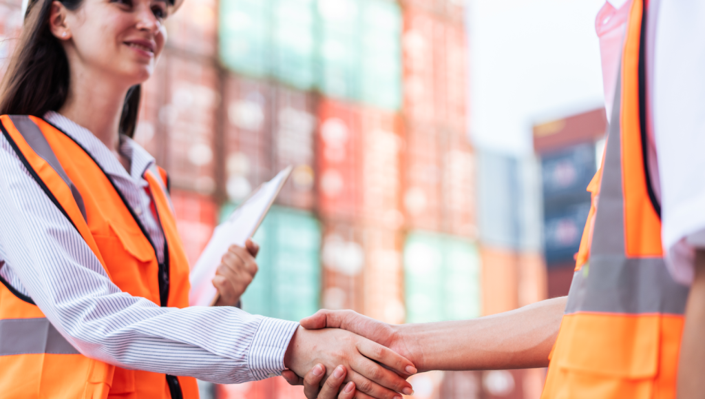 Profesionales de logística para mudanzas internacionales en España